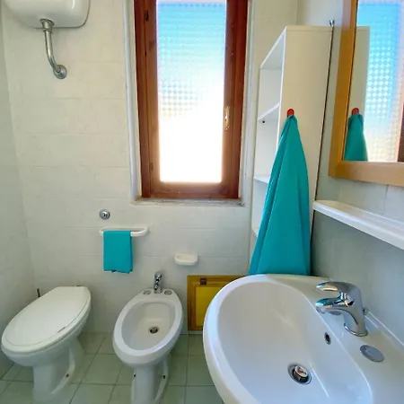 Paradise Flat 46-47 - View, Garden & Parking - 200m *